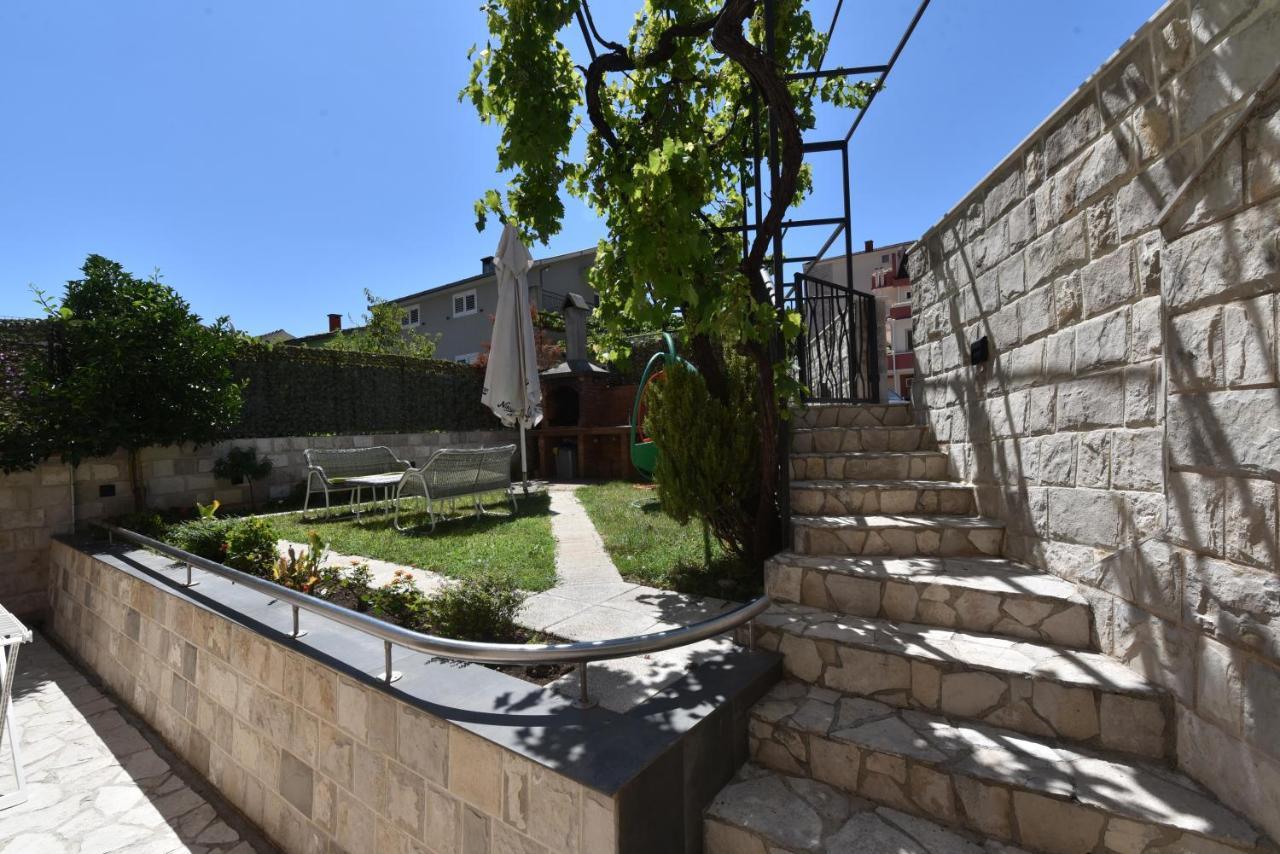 Buba Guest House Budva Eksteriør bilde